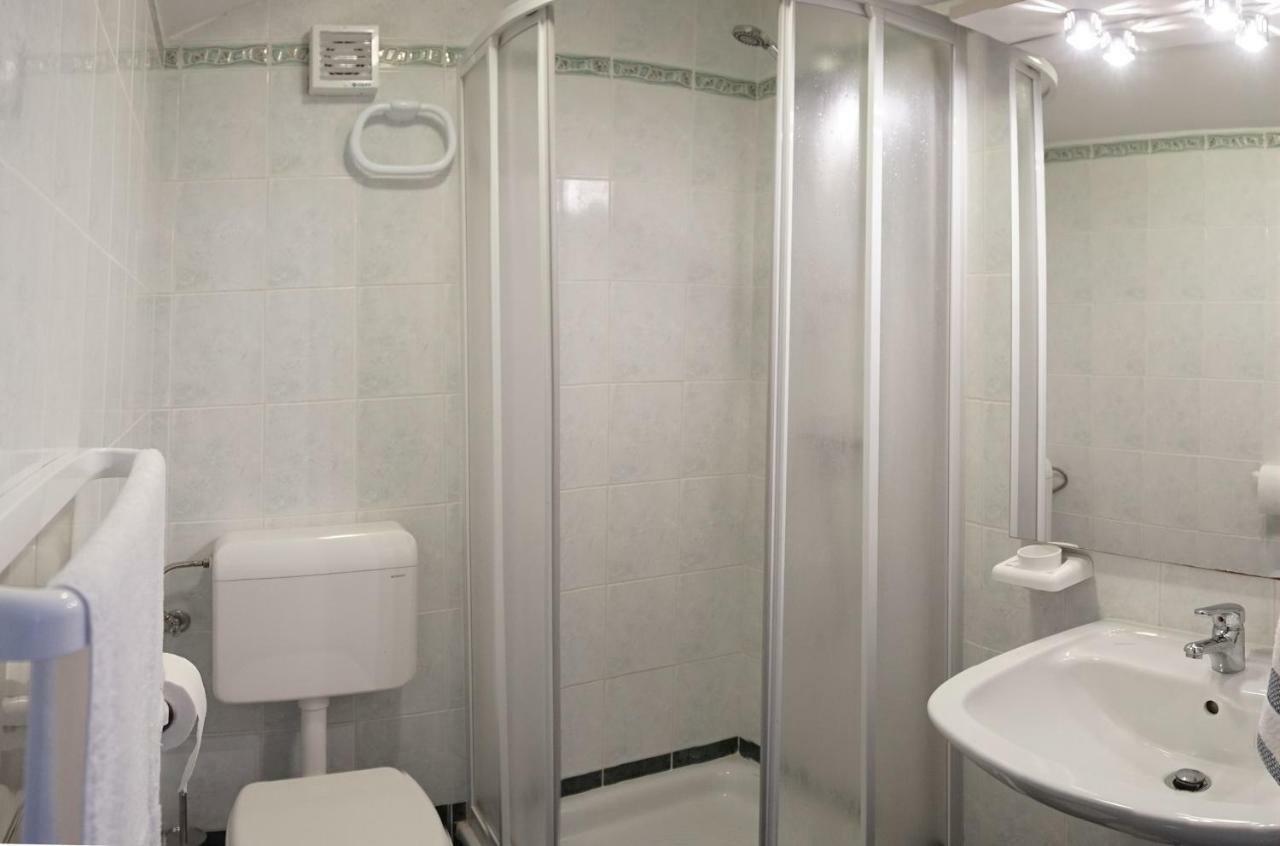 Pino Appartement Pula Buitenkant foto